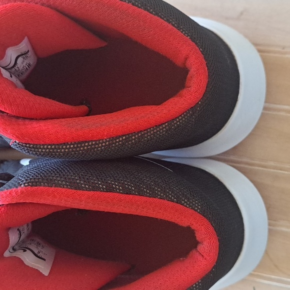 Nike Air Precision NBK Basketball Sport Tennis Shoes size 8 Blk University Red - Picture 6 of 12